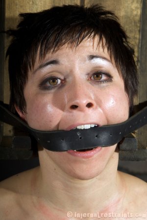 RealTimeBondage.com Pictures 1